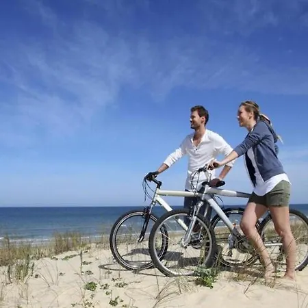 別荘 Comfortable Homes With A Summer Pool