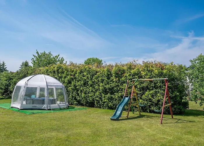 Comfortable Homes With A Summer Pool Holiday home Darlowo