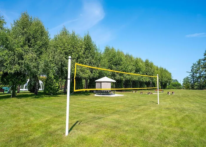 Comfortable Homes With A Summer Pool *