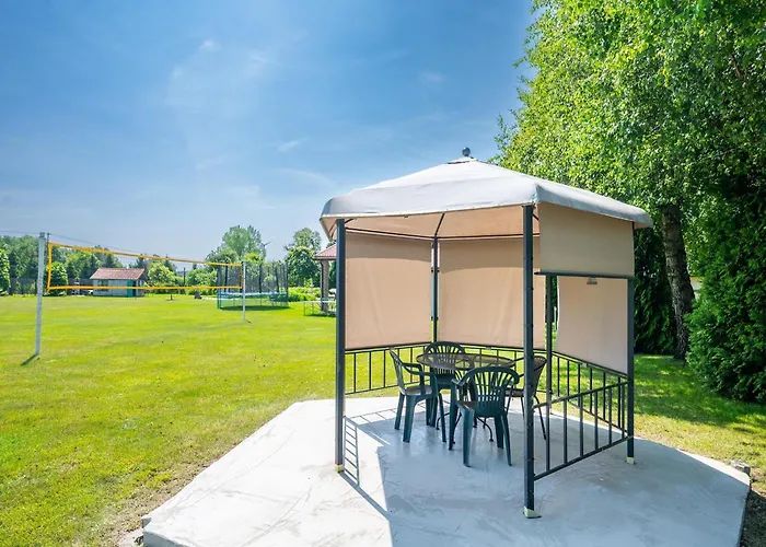 Comfortable Homes With A Summer Pool