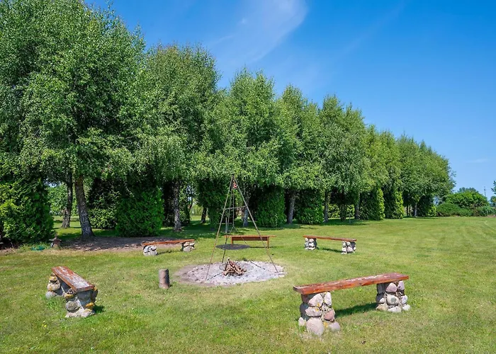 Comfortable Homes With A Summer Pool *